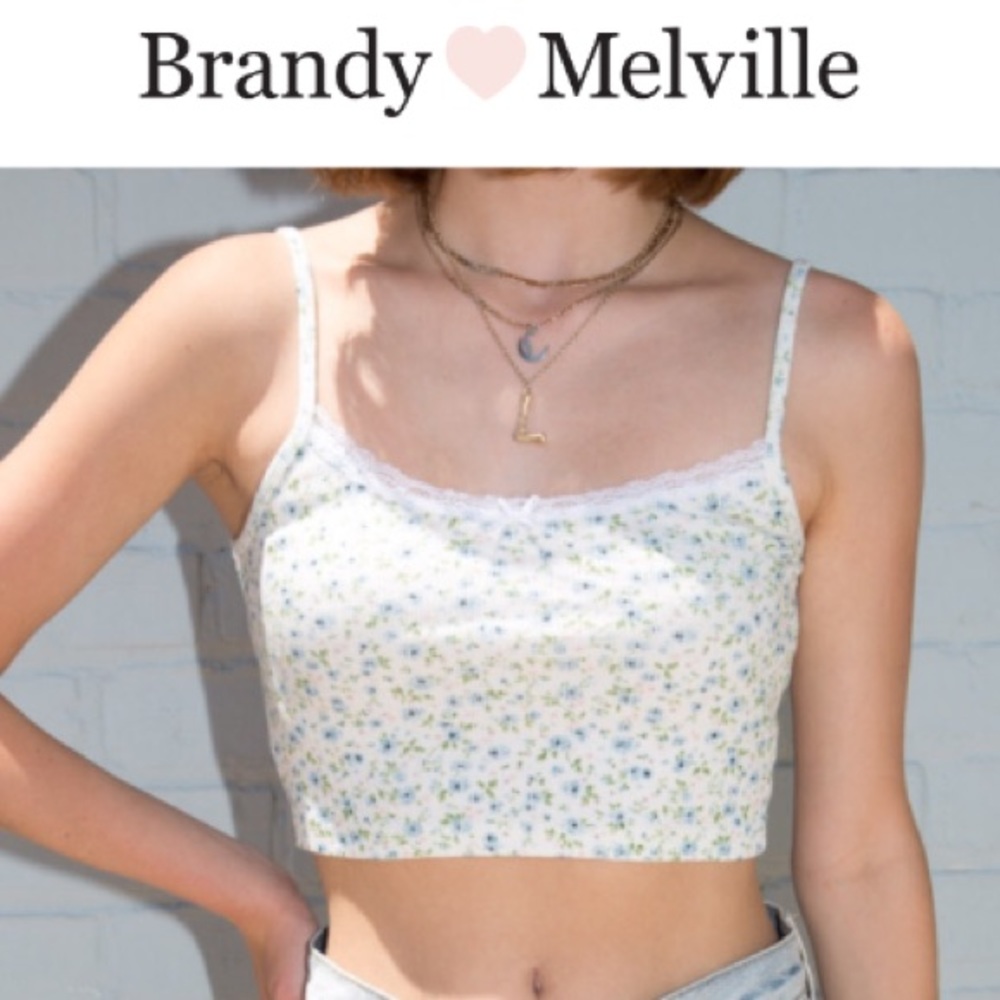 Brandy Melville skylar bow tank and Pacsun jeans